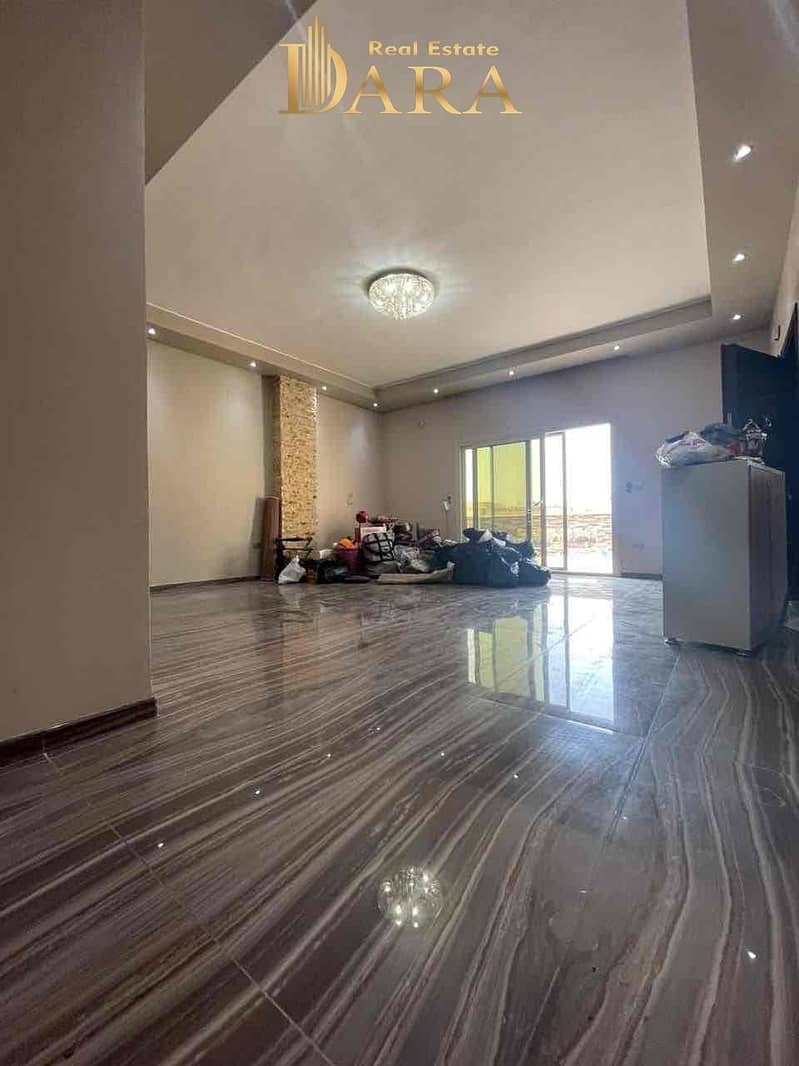 12 38345edf-8325-473f-b5d8-0ba746234110. jpg