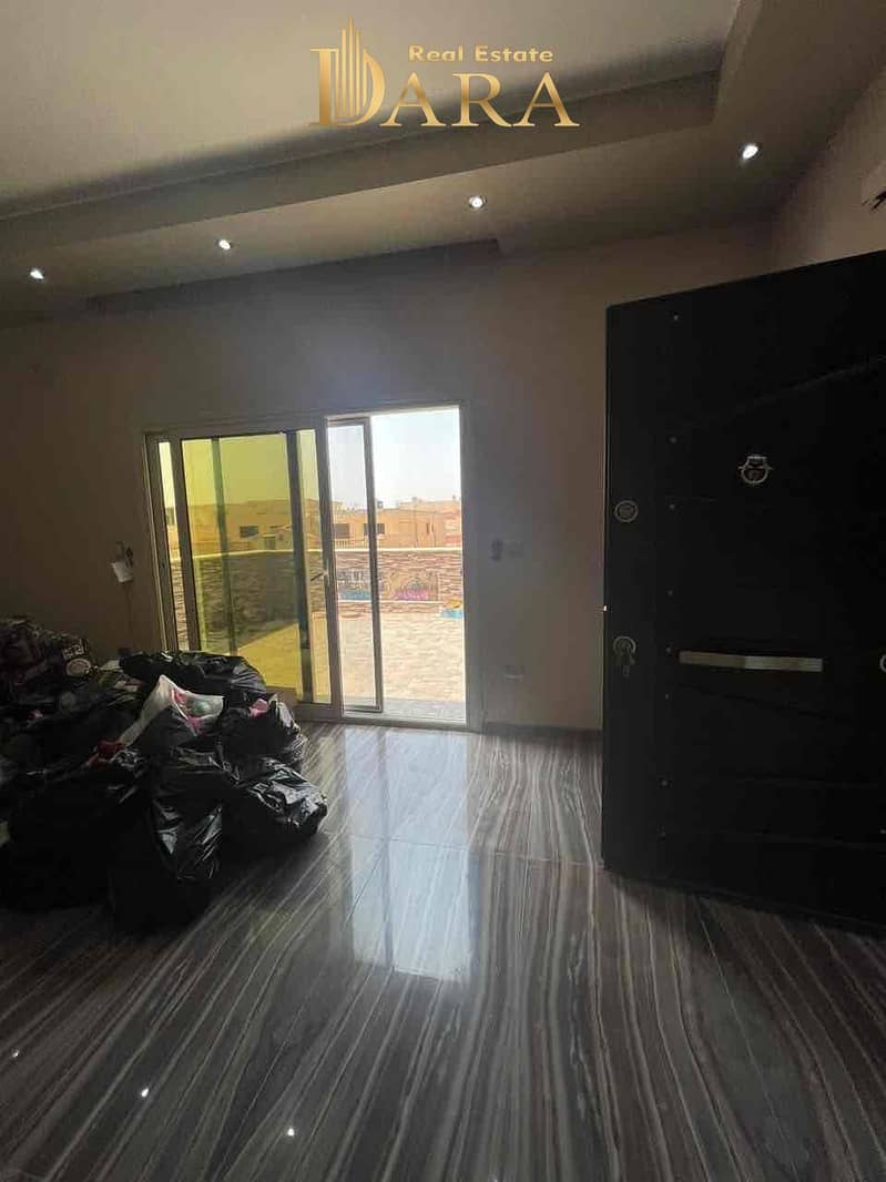 15 bcf76c0a-5295-4183-ac33-6d484fd67b74. jpg