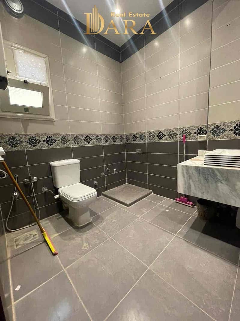 16 f9550022-794b-4c8a-9cf3-3f11d4732f77. jpg