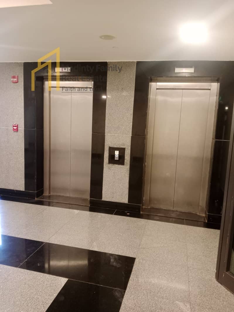 4 3039fcd9-2955-44cd-b80f-9eb265938f55. jpg