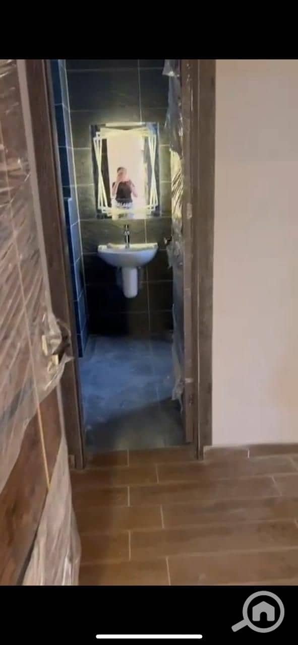 3 51c6e9d7-693b-41a5-a17e-a21e450dc550. jpg