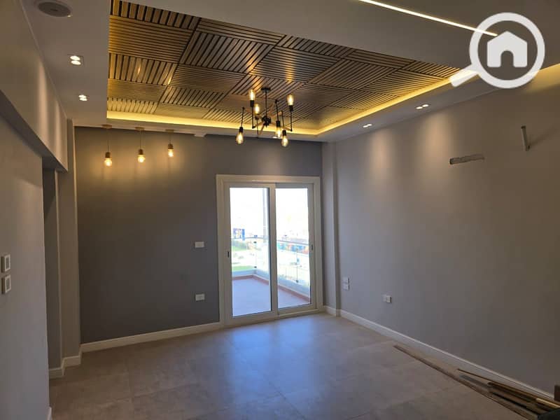 6 56c1c0e9-7e33-4752-830b-a6e4a2b76a79. jpg