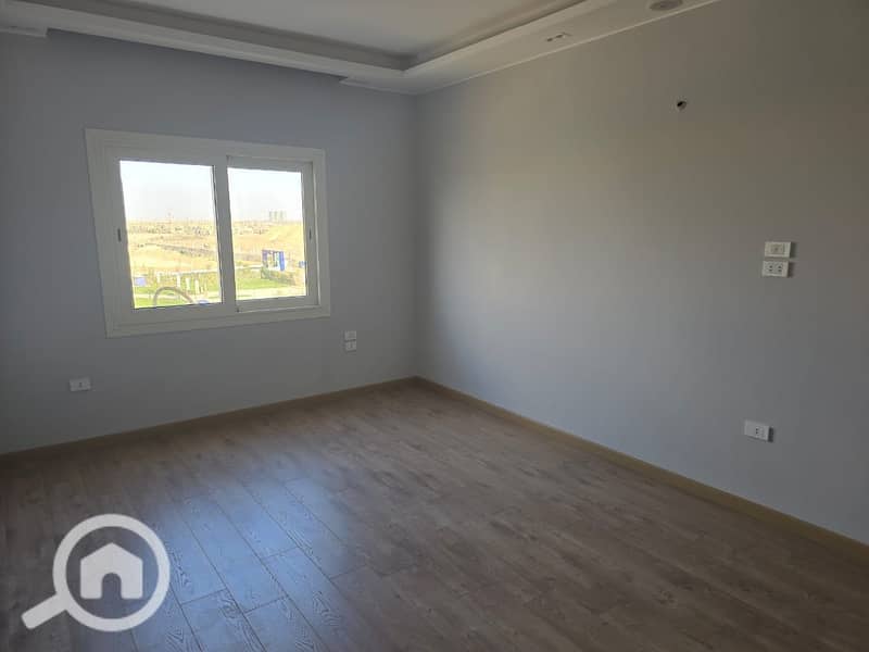 7 97f8bda7-b5b6-4eb2-b247-73c60accc45b. jpg