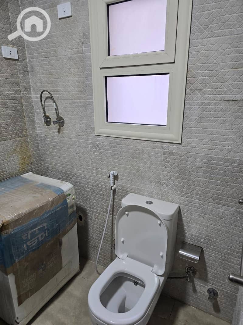 12 a957d361-f182-4291-ac74-845437a9027a. jpg