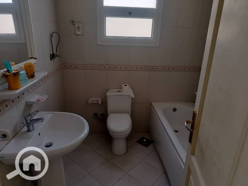 11 9d98d56e-3951-45f6-8a15-ce839f6ba47d. jpeg