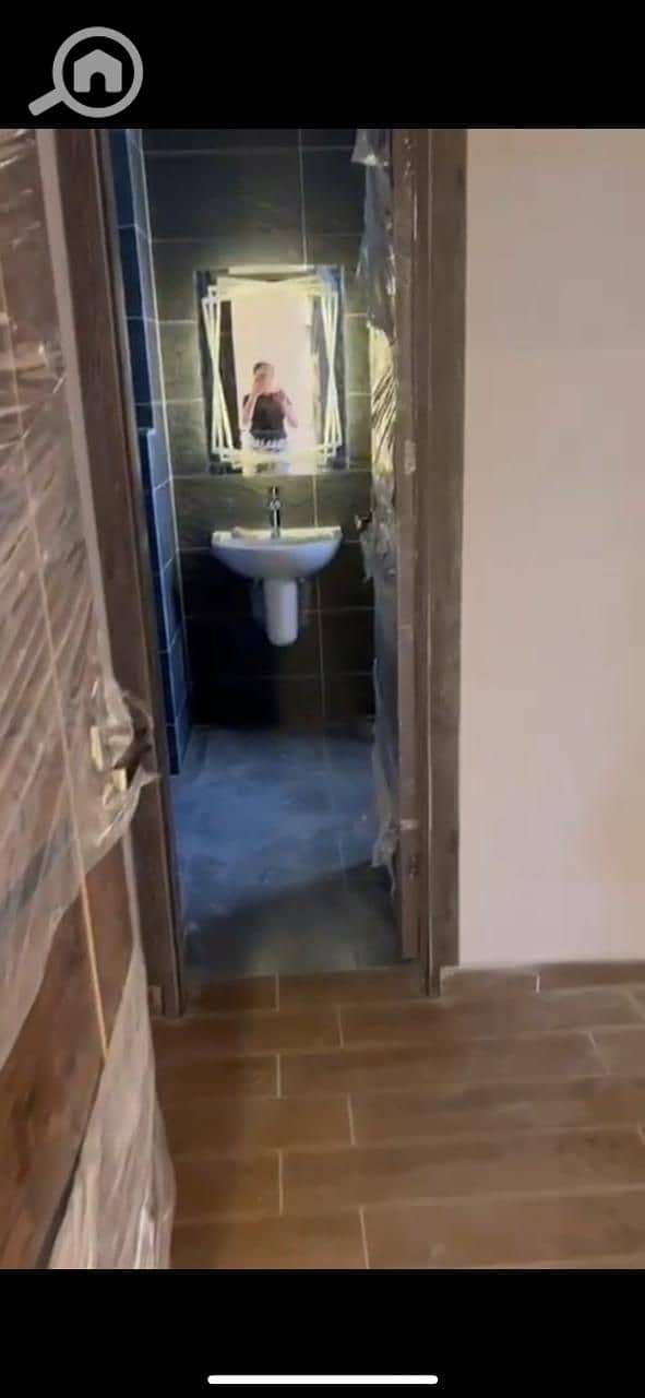 3 51c6e9d7-693b-41a5-a17e-a21e450dc550. jpg