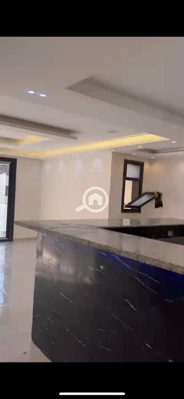 6 53411bbc-3867-4fbf-b677-c6928f0cf752. jpg