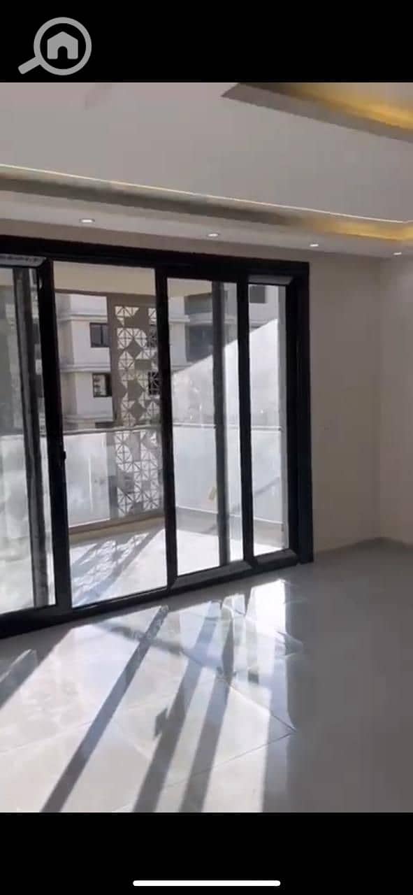 8 a4f15224-05a2-45c7-badd-8d0cab0dcab7. jpg