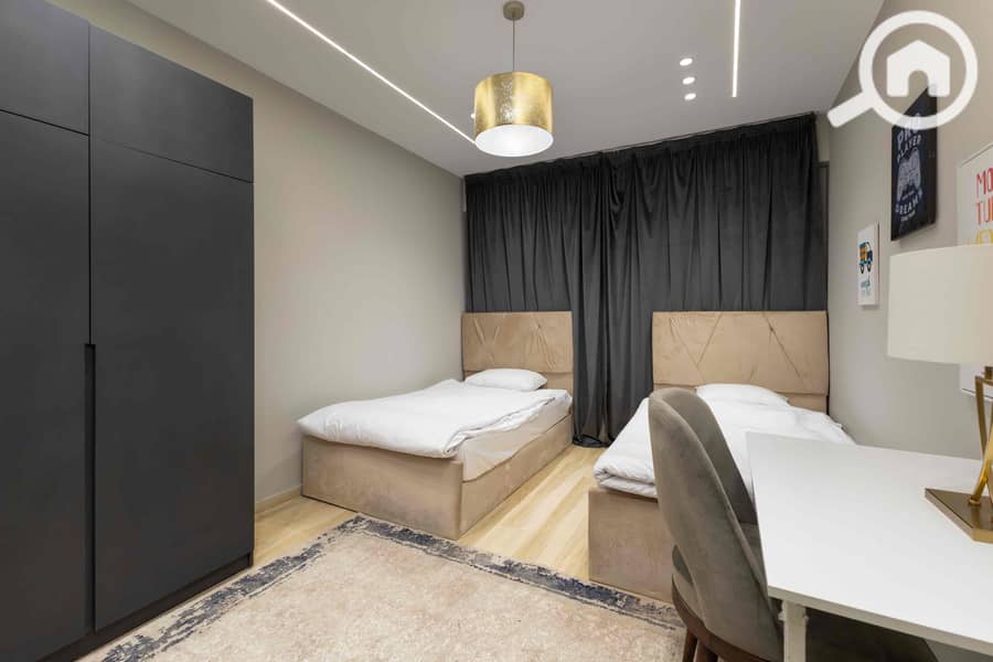 15 7f4d3f1d-c532-4b87-be31-0e7121f8227c. jpg