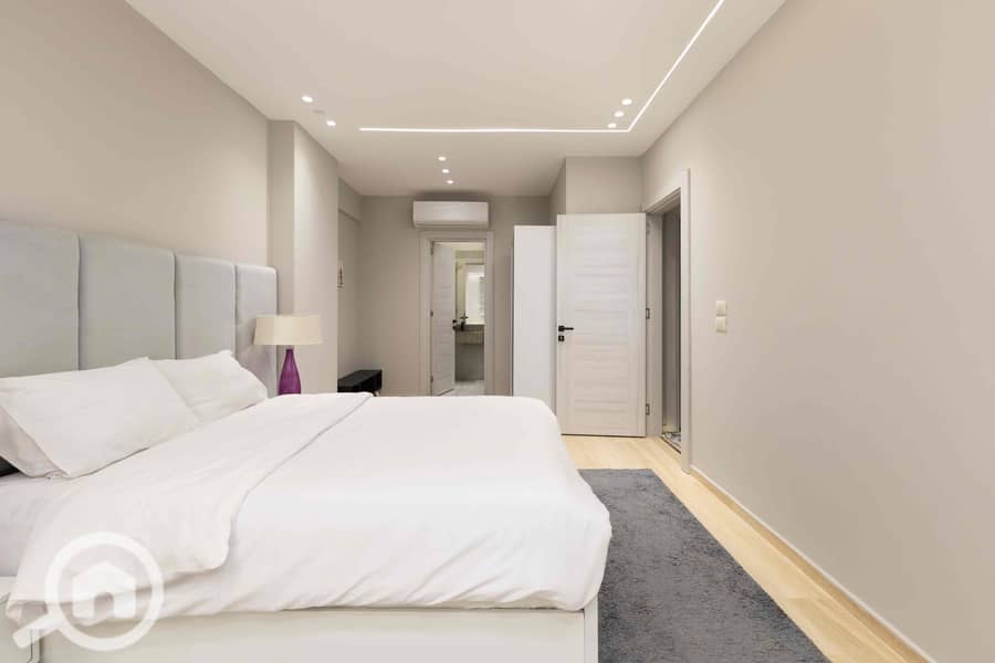 22 b8617f46-a3d5-470f-b6f4-52c1154ecedc. jpg