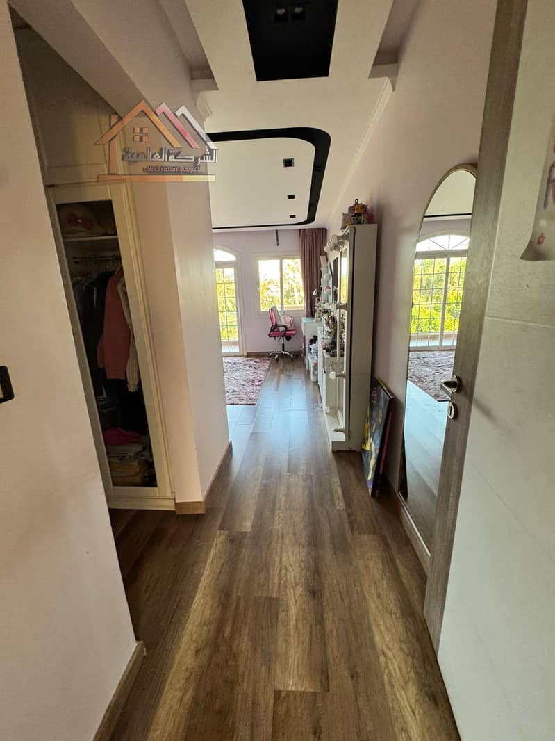 17 17d34cd9-5504-4a1f-a6f2-0e1abb9fd305. jpeg