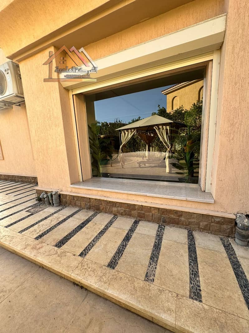 27 72a27607-0652-4767-8842-2a17aacb0e41. jpeg