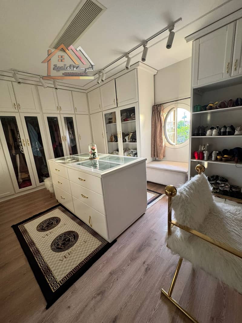 29 95bf6df9-3f57-4a8d-a25a-14e4c3b22789. jpeg