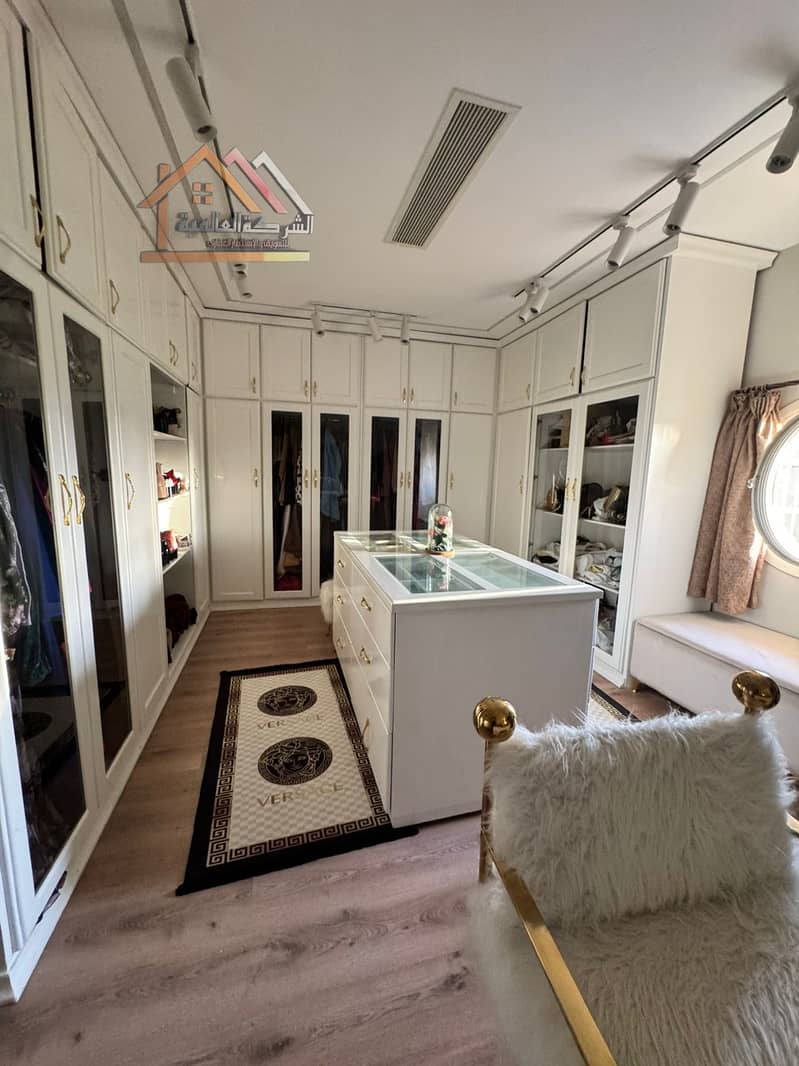 35 347b3f81-492a-428b-81e7-4c319ed271cd. jpeg