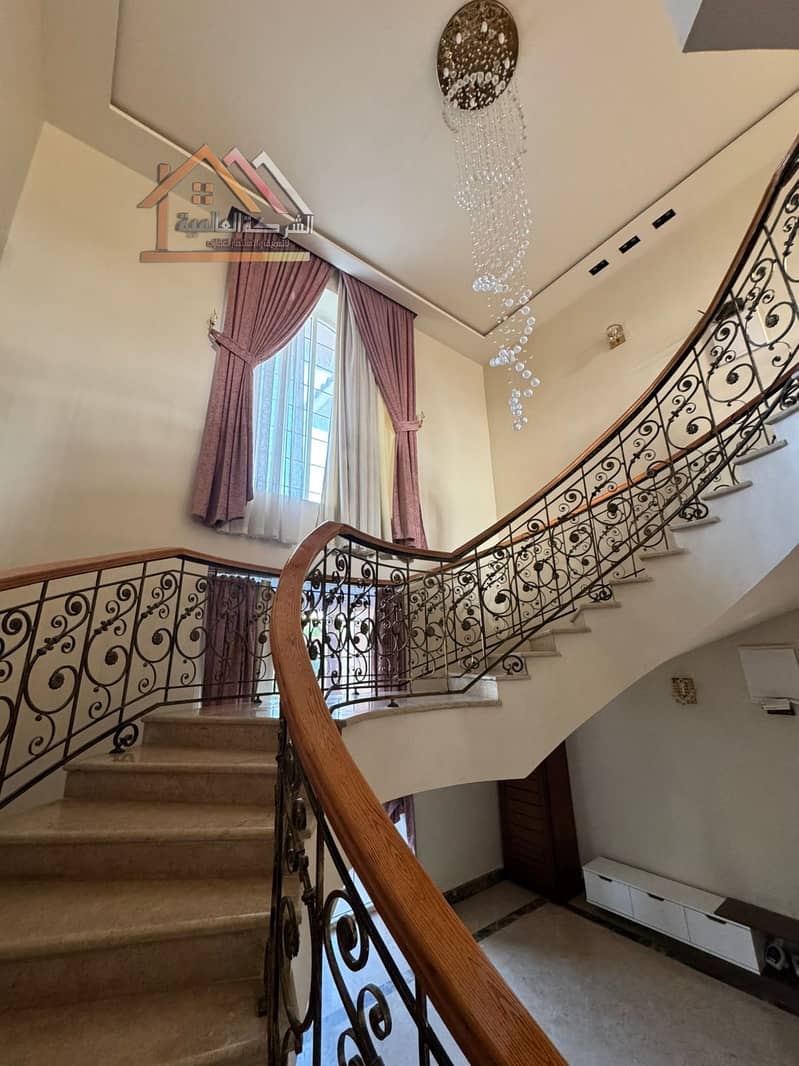 36 567bbdcd-1a3a-4f62-95a7-b9e507e1282d. jpeg