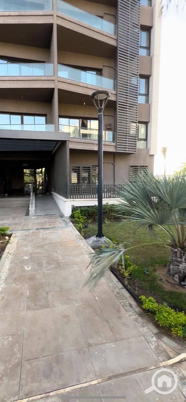 11 c4c715ea-5523-456e-abf5-d849cf0c0503. jpg