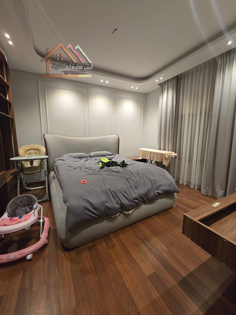 7 8c461a36-7dfe-4948-8f7d-42149a927ec2. jpeg