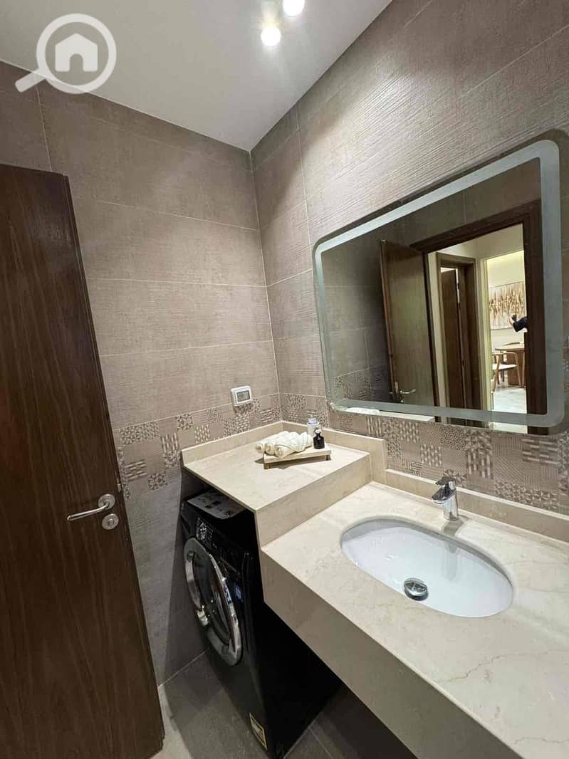 11 f55f1d96-9635-44b2-9810-a57f1895ad28. jpg