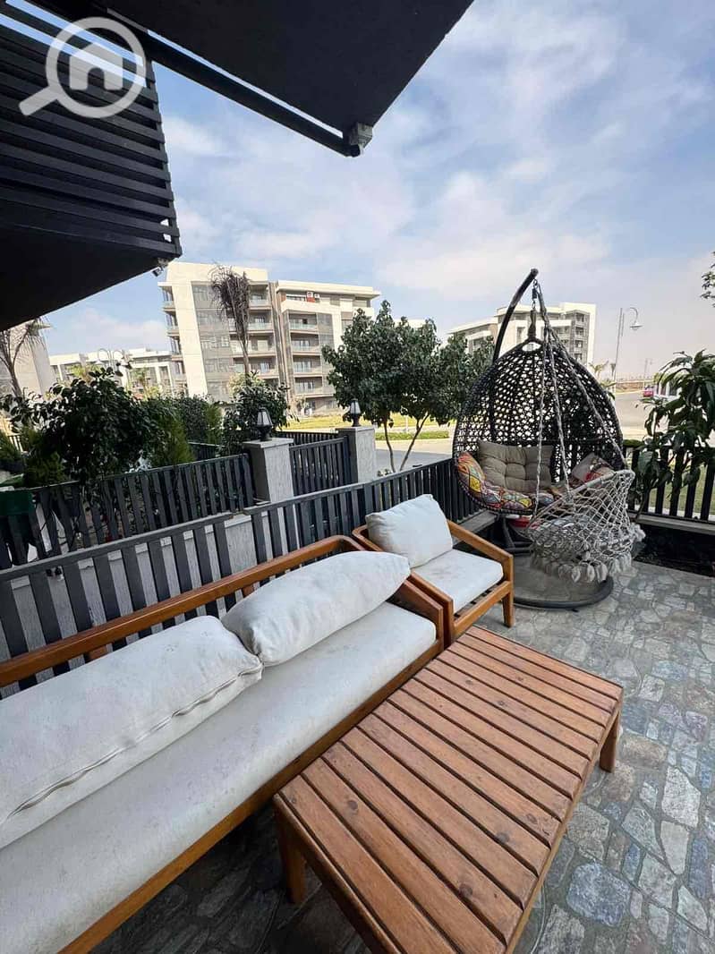 16 c7c2984f-3d76-43d8-86c0-24ea46151336. jpg