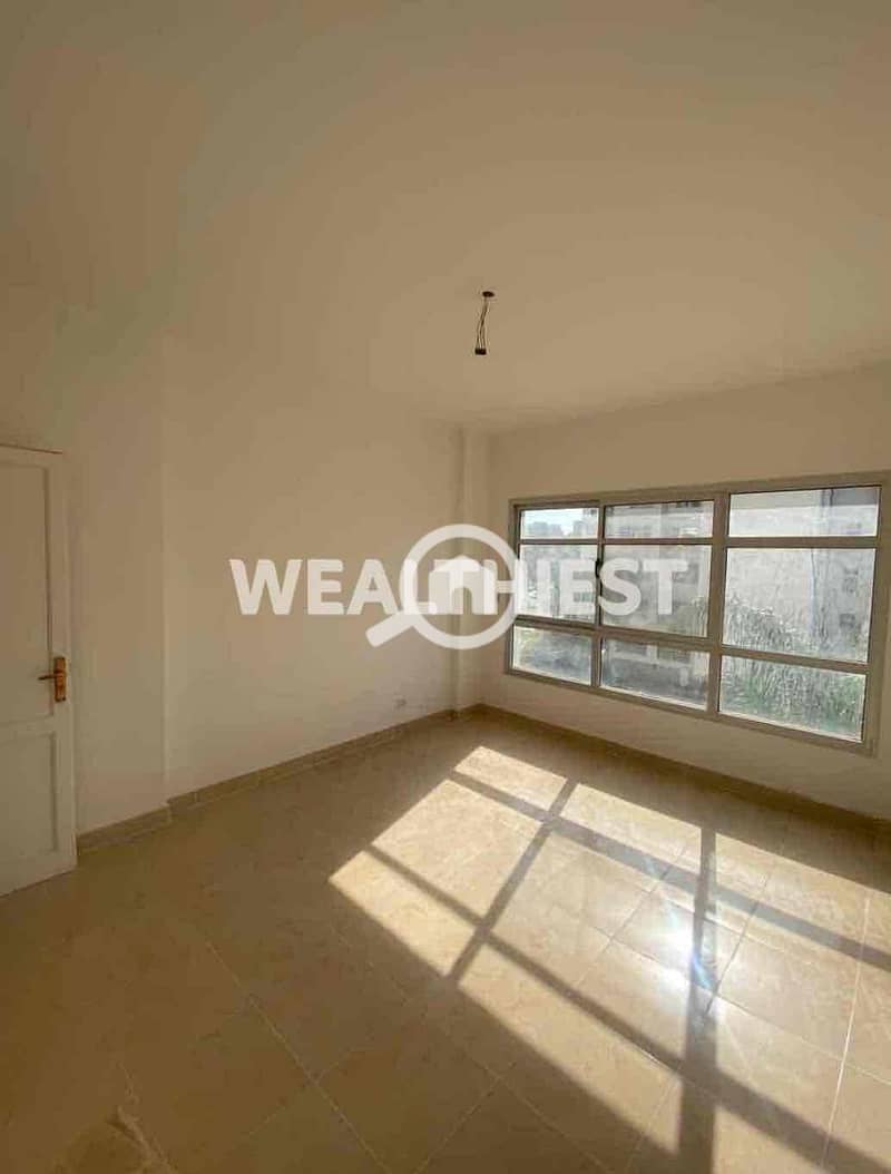 12 cee072bc-99c0-4c64-8089-fba10d4823d8. jpg