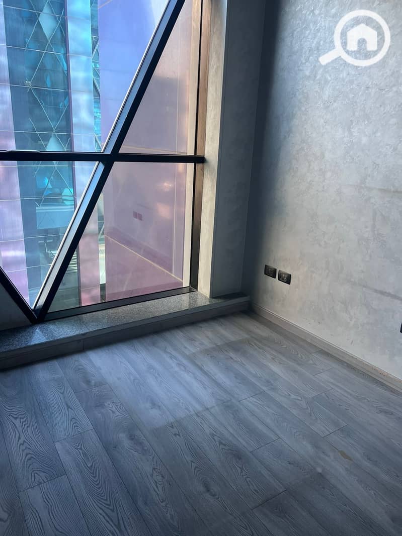 3 2ee5271d-e1d1-4816-a201-b3e5a703a2c5. jpeg