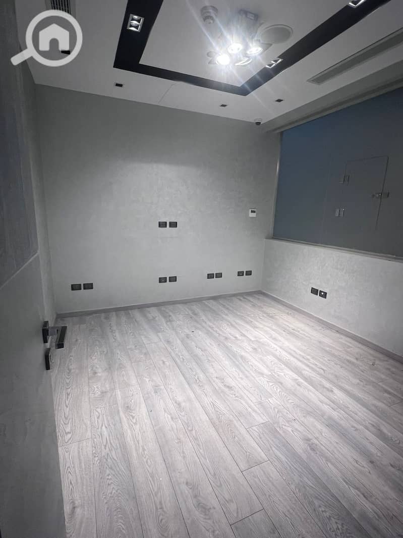 4 8ac06b15-5f1f-4dea-82e6-79b4918ed1f1. jpeg