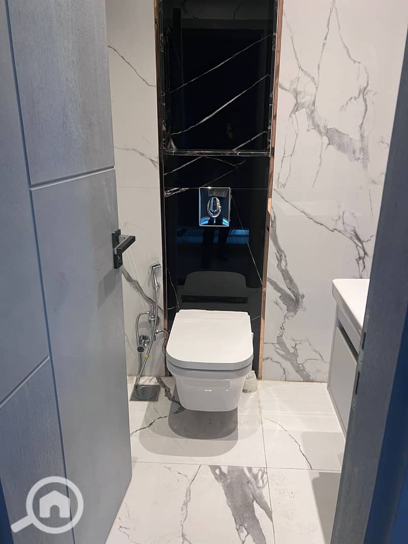 5 36c130af-faf9-4877-a325-b7bf4b87e3f2. jpeg