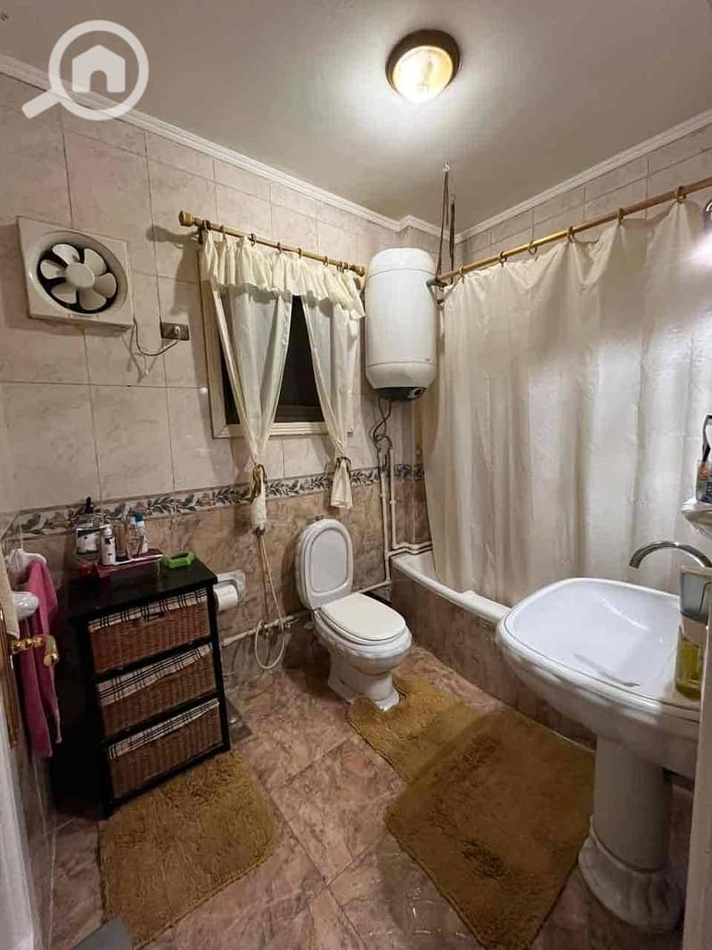 3 2e6c0e0d-1181-4d47-af63-2422b2d30ea8. jpg