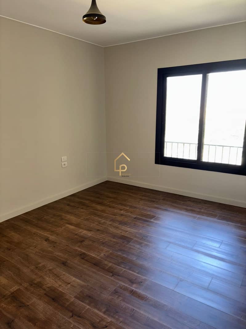 3 3f4eae7d-8133-4d9d-954b-8add649b9101. jpg