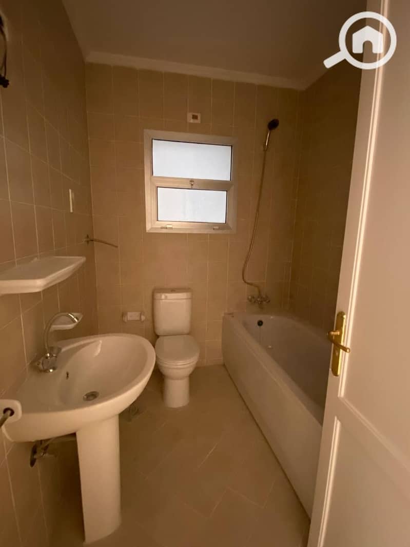 4 3dc747c7-f4a9-413c-8f81-1f298d4440d1. jpeg