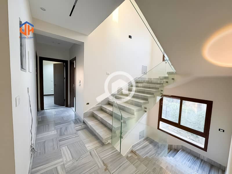 22 WhatsApp Image 2025-12-07 at 2.52. 31 PM. jpeg