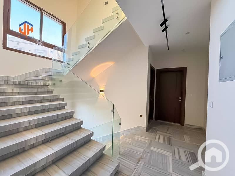 26 WhatsApp Image 2025-12-07 at 2.52. 33 PM (2). jpeg