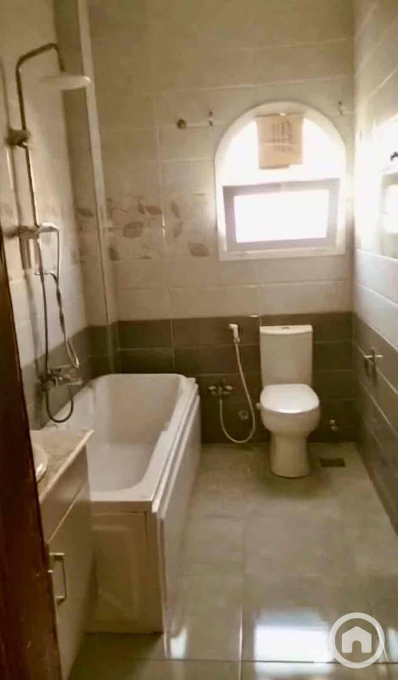 4 846af30d-b10e-4ac5-bff1-e97a3da40e7d. jpg