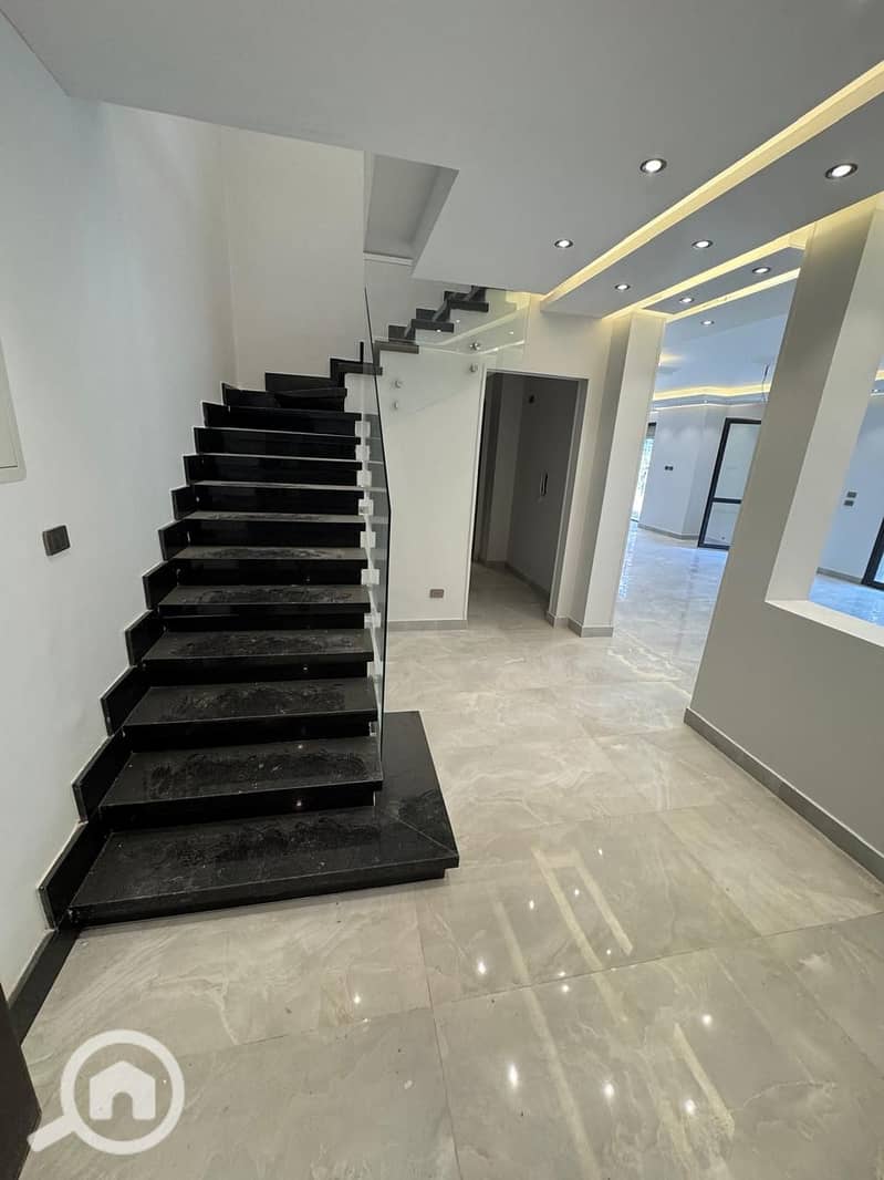 25 WhatsApp Image 2026-01-31 at 14.43. 03. jpeg