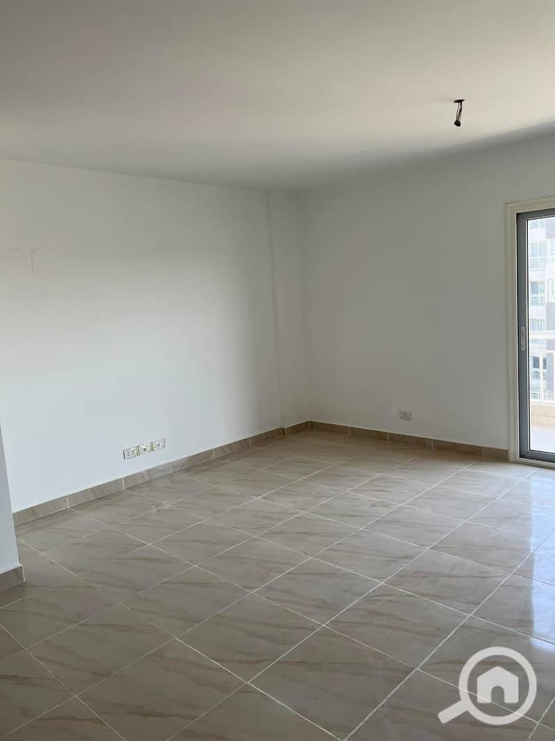 2 4ef2afa0-a81c-4e27-8b10-85508fafc29f. jpg