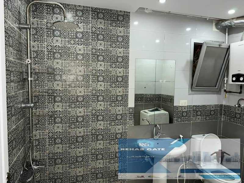 12 ffa2841c-48aa-435c-8032-0f1e6891d475. jpg