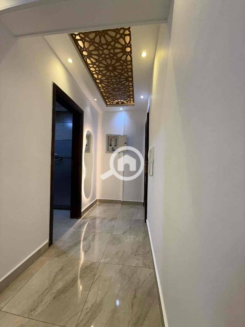 12 489f7546-213f-4471-b252-cad83bad4bfb. jpg