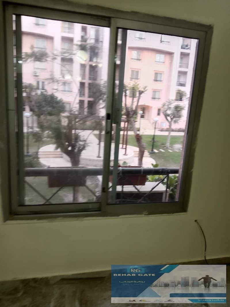 11 e83b5157-8ba8-4b02-93c9-0b42a8ef2dcd. jpg