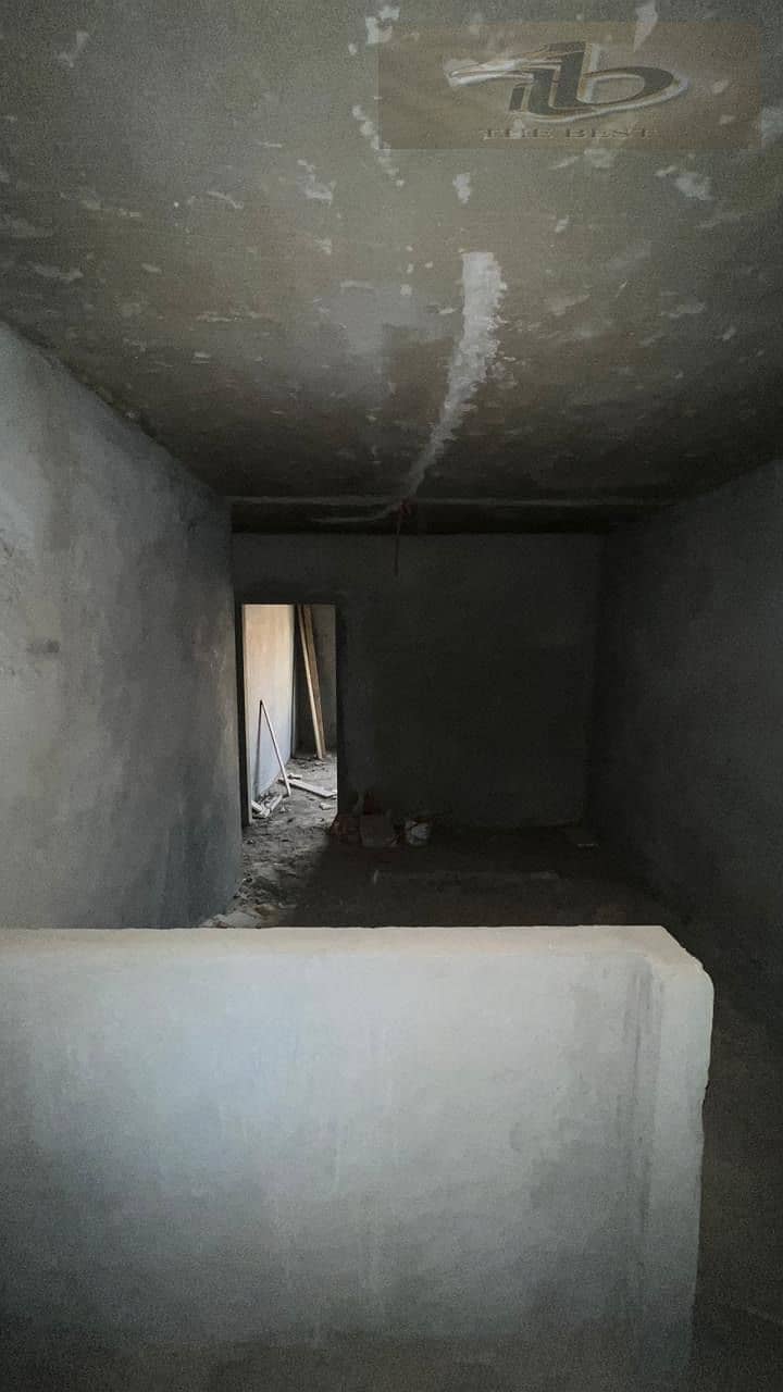 7 d40a84b7-8468-45a1-9dd0-ebd10f903d6a. jpeg