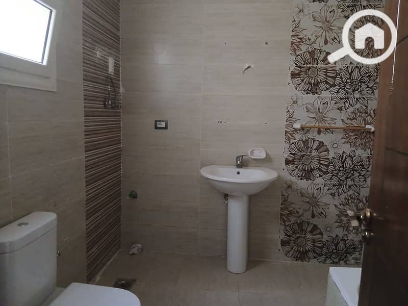 7 ed15c36e-7b84-4876-a7d1-c03cb3f00248. jpg