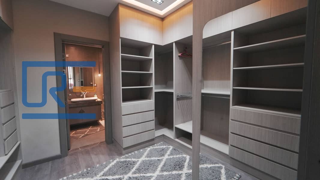 5 76d3ce82-0e16-41c7-812b-a6f9b2fad974. jpg