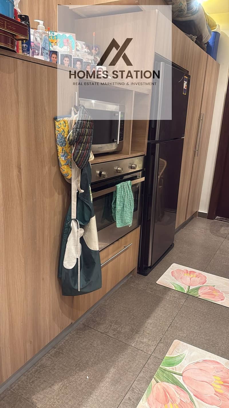 3 f557af47-5f89-465c-b1ae-5db4ac8c7af6. jpeg