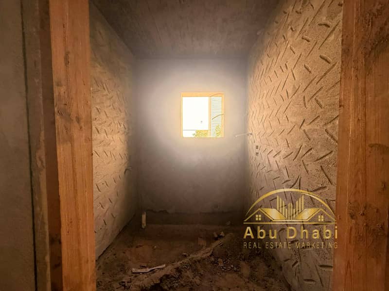 9 747b4709-8892-495c-9ba4-7100644a69e4. jpg