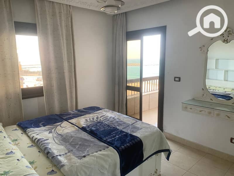 10 6e0949ef-e4a4-4751-acc9-ab2ef6bc13f0. jpg