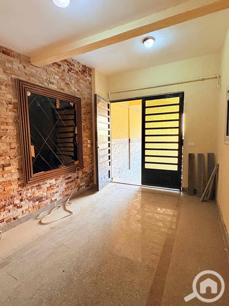 4 c03c000c-c054-41f7-9051-dacba17b7b97. jpg