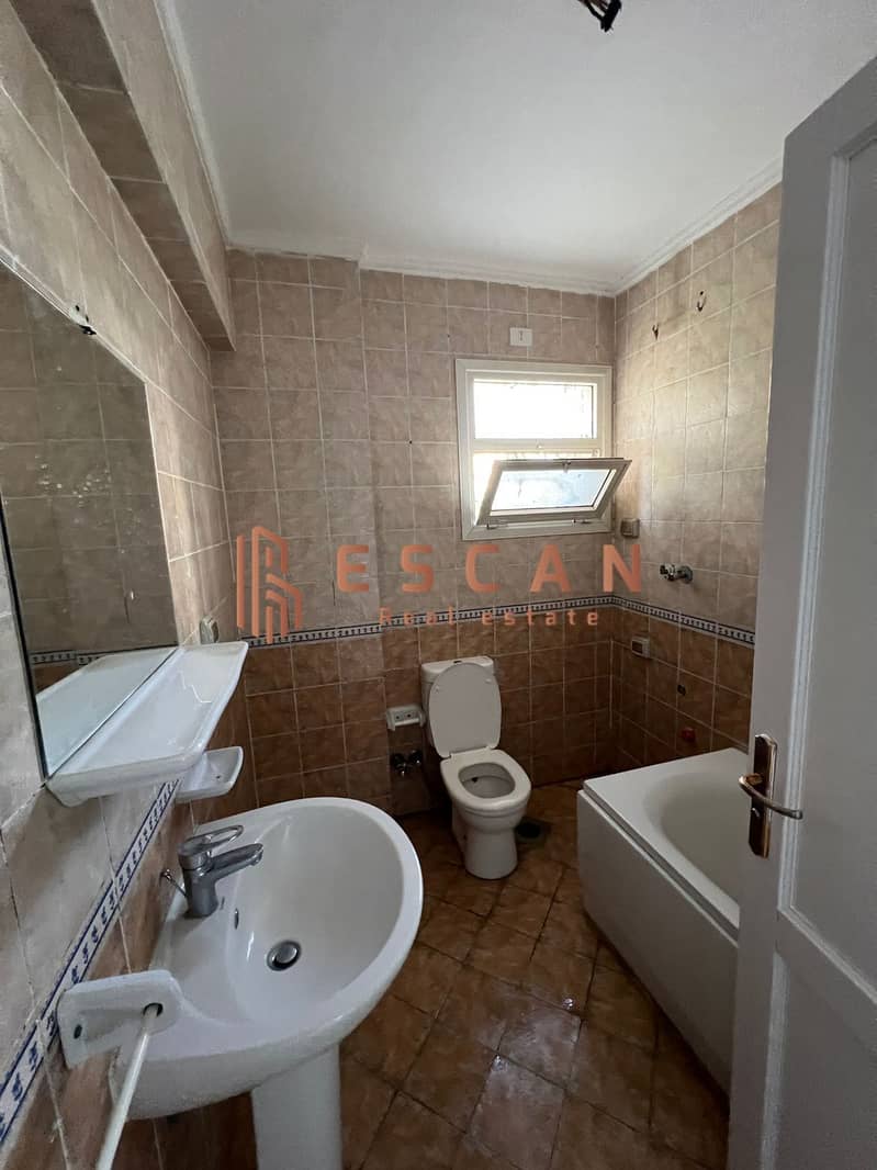 10 614573aa-9d7f-4c83-83d1-0e1fa4b61a1d. jpg