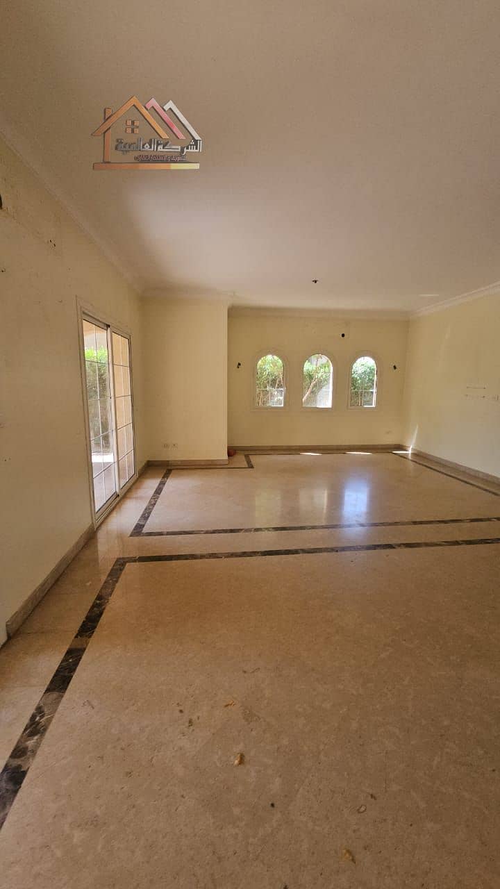 5 367cd221-cf16-4be6-b783-481a227e1c2f. jpeg