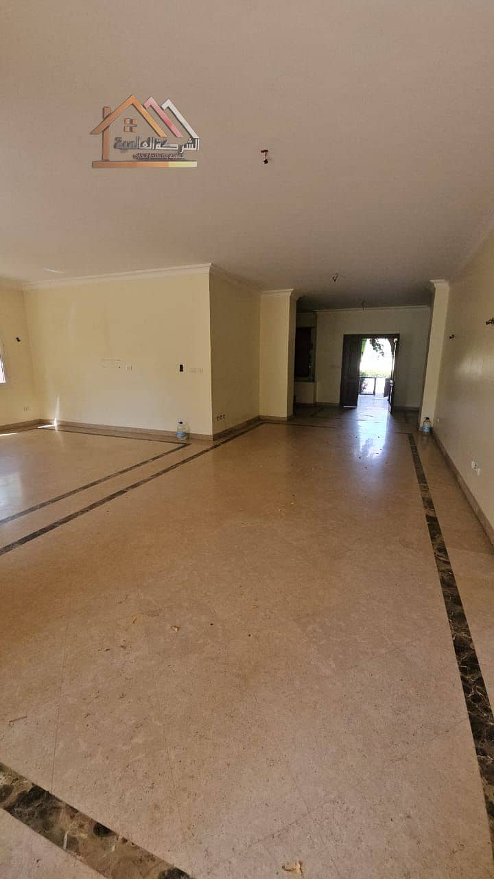 7 dfc47f4d-0d9d-422a-852c-63a2086e8f8e. jpeg