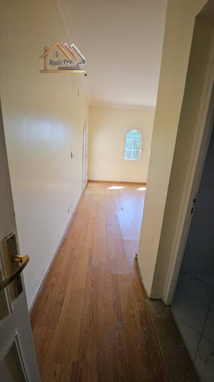 8 f4ce502b-da09-4b8c-87a7-bfac09b3d9ed. jpeg