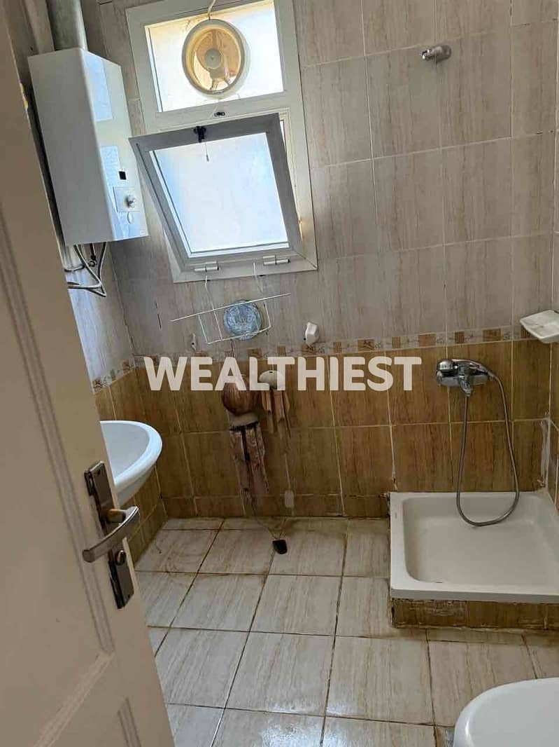 10 1b95bd20-afdb-4cbf-8f39-7164c1a6fa92. jpg